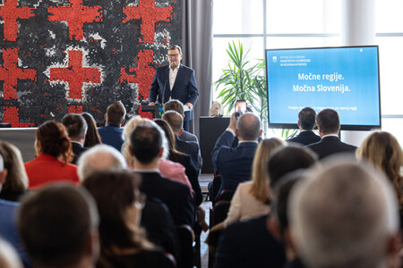 dr. Aleksander Jevšek, Minister za kohezijo in regionalni razvoj, Podpis dodatka št. 1